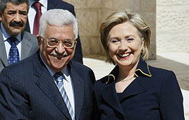 Abbas and Clinton in Ramallah (Photo: AFP)