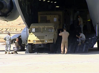 חיילים אמריקנים בישראל בתרגיל ב-2009. לא יישלחו שתי ספינות (צילום: דובר צה"ל)