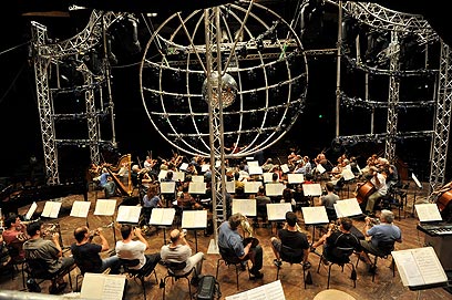 התזמורת הגדולה והמוכרת בישראל. התזמורת הפילהרמונית (צילום: בן קלמר)