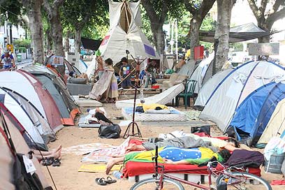 Rothschild's tent city. Moving to phase two (Photo: Motti Kimchi )