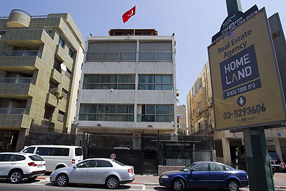  דו"ח פאלמר "חסר תוקף". שגרירות טורקיה בתל-אביב (צילום: AFP)