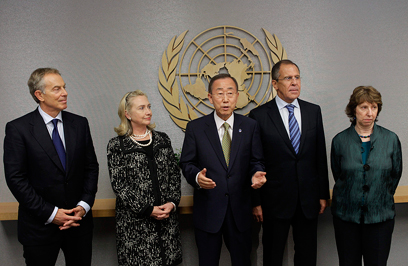 נציגי הקוורטט ומזכ"ל האו"ם. "לוח זמנים פרטי" (צילום: AP)