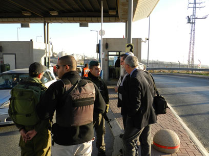 "המחסומים הפכו לכלי למרור חיי המתיישבים" (צילום: אריק בן שמעון, איחוד לאומי)