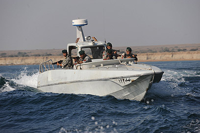 סירה של חיל הים האיראני במצרי הורמוז. ארכיון (צילום: MCT)