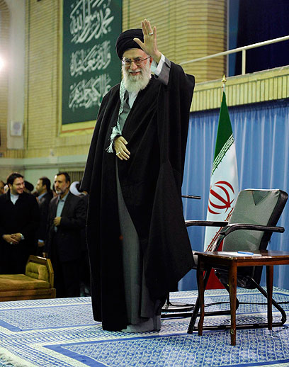 המנהיג העליון של איראן חמינאי. הכל שקרים? (צילום: רויטרס)