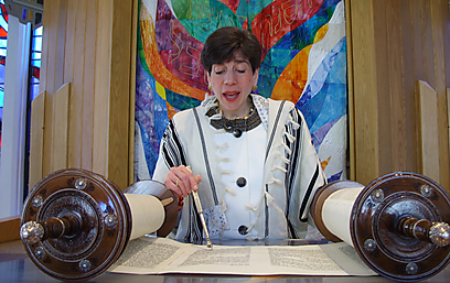 Rabbi Julie Schonfeld (Photo: Ashira Konigsburg)