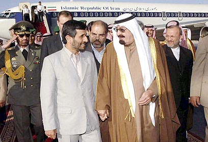 ביקור אחמדינג'אד בסעודיה. יחסים, אבל מתוחים (צילום: רויטרס)