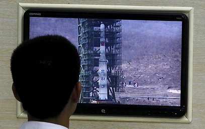 יגיע לחלל? טיל בליסטי של צפון קוריאה              (צילום: EPA)