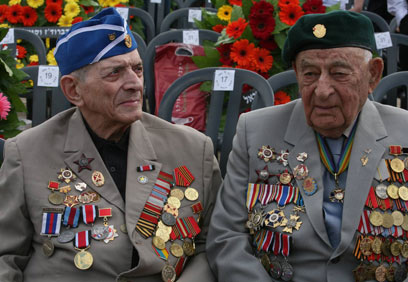 ותיקי מלחמת העולם השנייה, בטקס ביד ושם (צילום: גיל יוחנן)