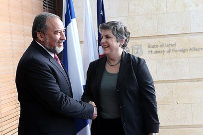 Lieberman with Napolitano (Photo: Yossi Zamir)