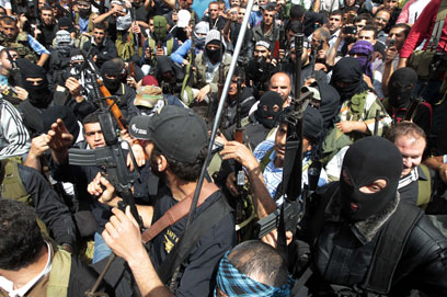 הלווית השייח ההרוג, היום בלבנון (צילום: AFP)