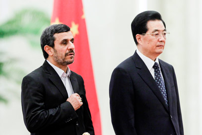 "סין מקווה שאיראן תנהג במעשיוּת ובגמישות". הו ואחמדינג'אד, היום (צילום: EPA)