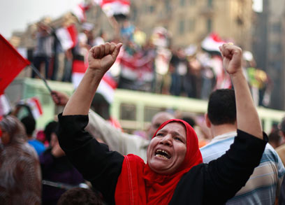 תומכי האחים המוסלמים בקהיר (צילום: רויטרס)