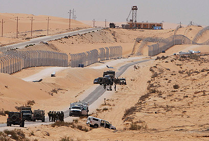 הגדר בגבול המצרי (צילום: רויטרס)