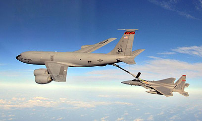 מטוס תדלוק מדגם KC-135 שאותו תוכל לרכוש ישראל