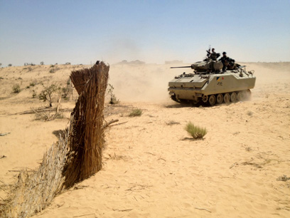 טנק מצרי בחצי האי סיני (צילום: MCT)