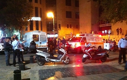 כוחות החירום בכיכר ציון (צילום: אברהם ברגמן, סוכנות הידיעות "חדשות 24")