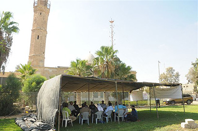 אוהל המחאה של הבדואים ליד אתר הפסטיבל (צילום: הרצל יוסף)
