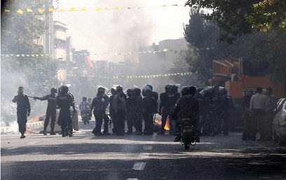 המהומות בטהרן בשבוע שעבר (צילום: AFP)