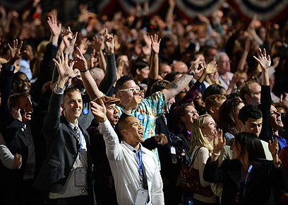 חגיגות הניצחון. תומכי אובמה במטה הנשיא בשיקגו (צילום: AFP)