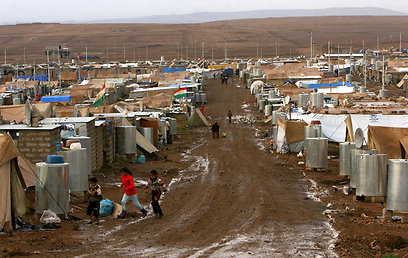 מחנה פליטים עבור עקורים סורים (צילום: AFP)