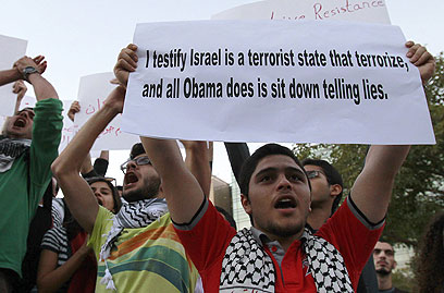 "אני מעיד שישראל היא מדינת טרור וכל מה שאובמה עושה זה לשבת ולשקר". ביירות (צילום: AFP)