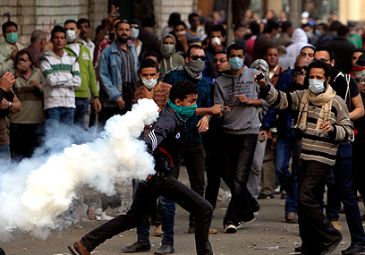 Anti-Morsi riots in Cairo (Photo: Reuters)
