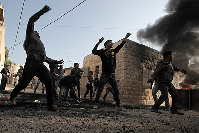 לא אינתיפאדה. הפגנת פלסטינים סמוך לג'נין (ארכיון) (צילום: AFP)