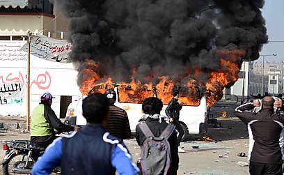 אש בפורט סעיד (צילום: AFP)