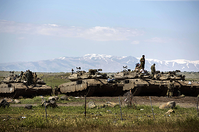 טנקים של צה"ל בגבול עם סוריה, השבוע    (צילום: AFP)