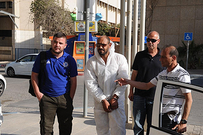 אלענאמי מובא להארכת מעצרו (צילום: הרצל יוסף)