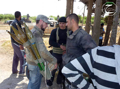 מאבק עז של המורדים בקוסייר (צילום: AP)