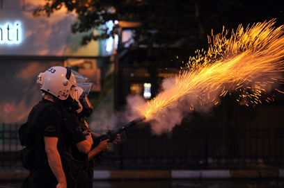 בכיכר המחאה הטורקית. ארדואן: "טוויטר הוא סכנה" (צילום: AFP)