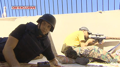"הצלף אמר לי שהירייה סיימה את חייו של מורד סורי". כתב CNN פרדריק פלייטגן (צילום: CNN)