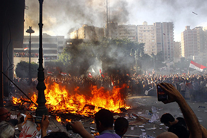 הפגנות נגד מורסי באלכסנדריה במהלך סוף השבוע (צילום: AFP)