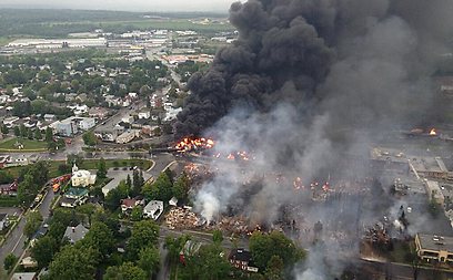 מבט מלמעלה: הנזק לעיירה בבוקר שלמחרת (צילום: AFP)