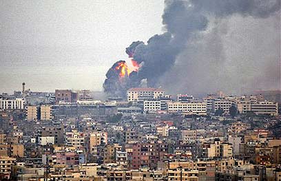 Israeli strike in Beirut, Second Lebanon War (Photo: AP)