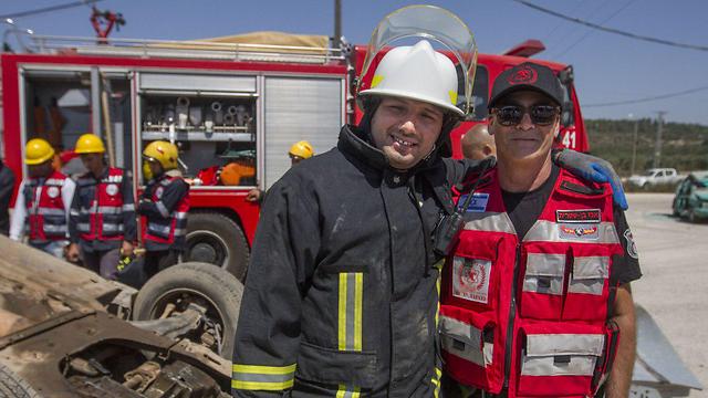 Israeli, Palestinian rescue teams hold joint exercise